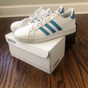 Adidas Shoes Size 5 1/2 - Girls